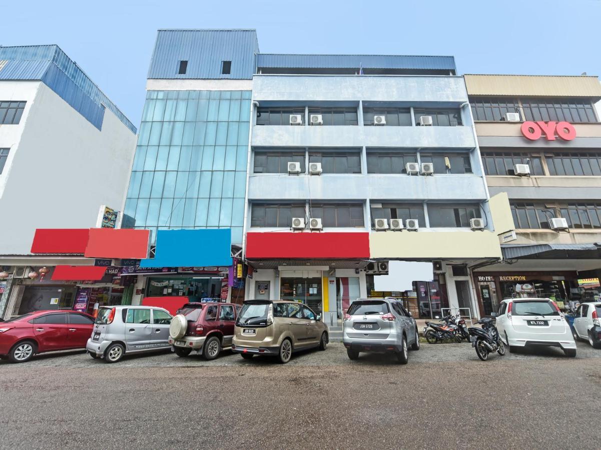 Oyo 90544 M&H Hotel Pengerang Dış mekan fotoğraf