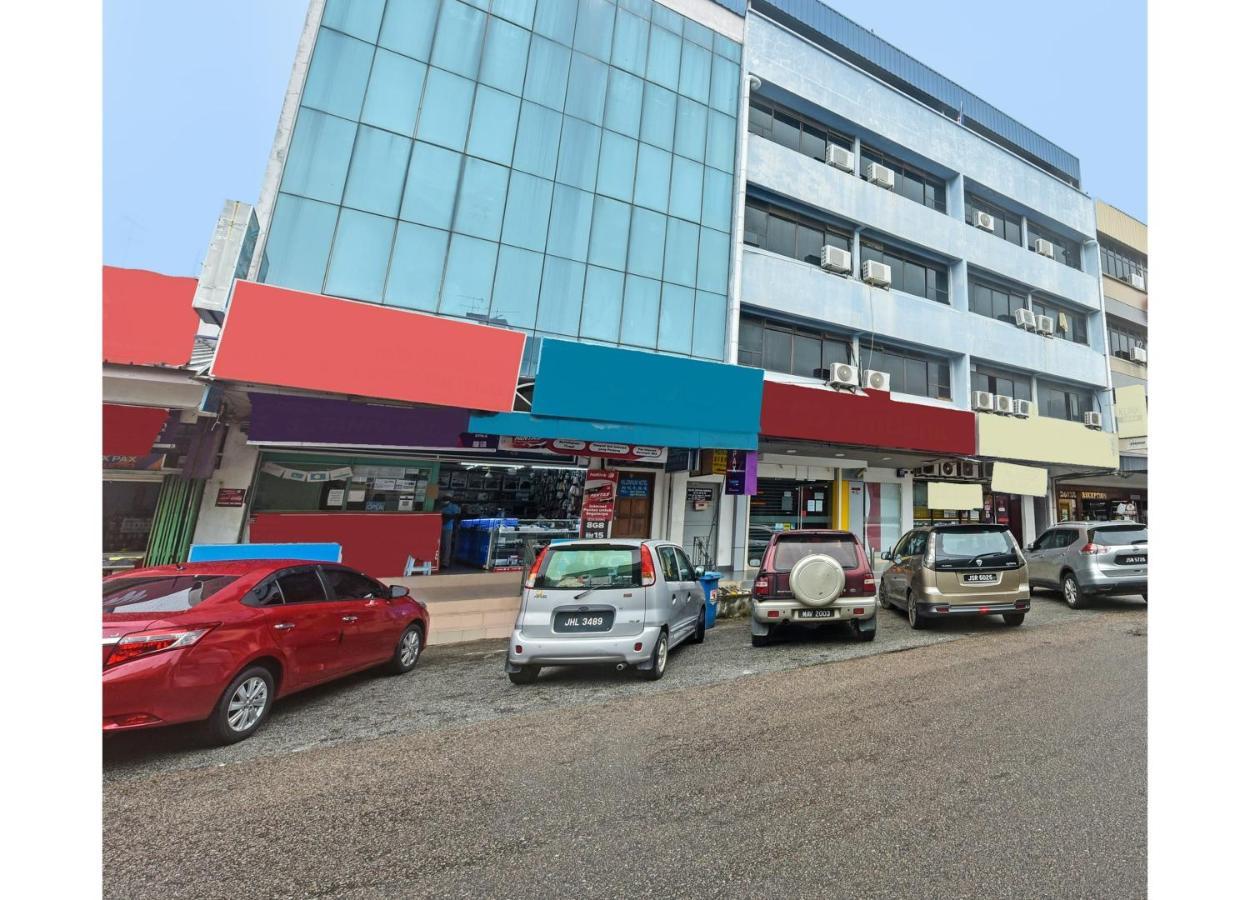 Oyo 90544 M&H Hotel Pengerang Dış mekan fotoğraf