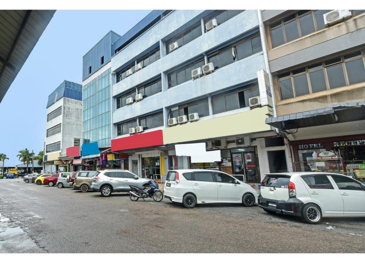 Oyo 90544 M&H Hotel Pengerang Dış mekan fotoğraf